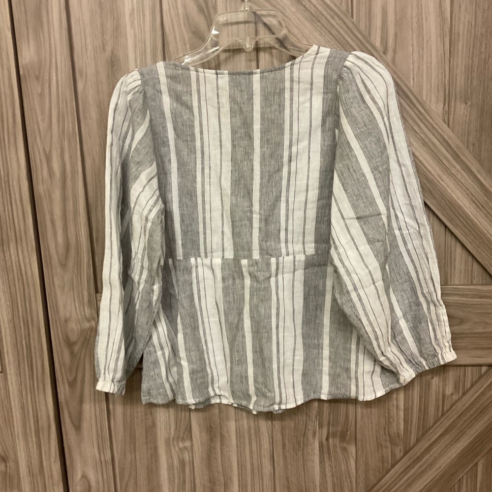 BANANA REPUBLIC TOP SIZE SMALL